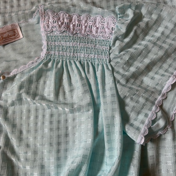 Vintage nightie and housecoat, size large - Picture 3 of 6